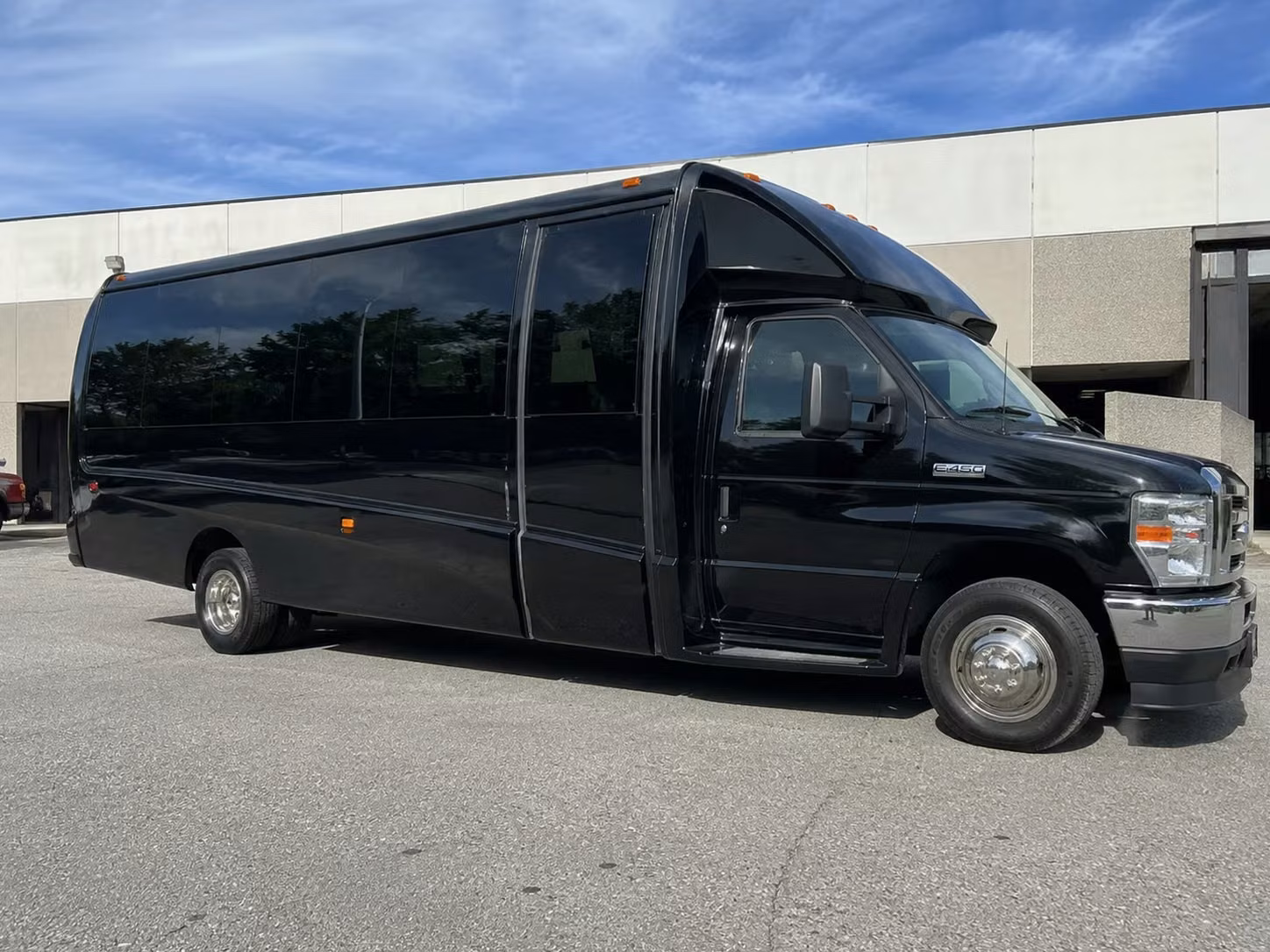 15 passenger minibus